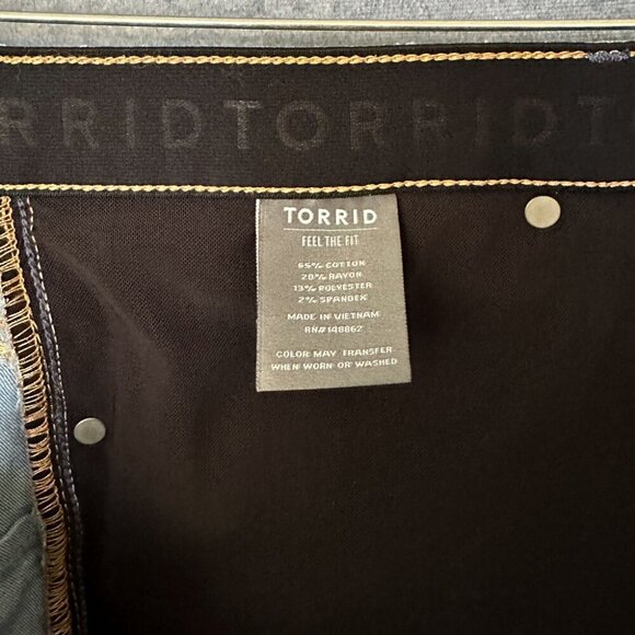 Torrid Bombshell Skinny Premium Stretch Denim Jeans, Size 24T - Picture 4 of 4